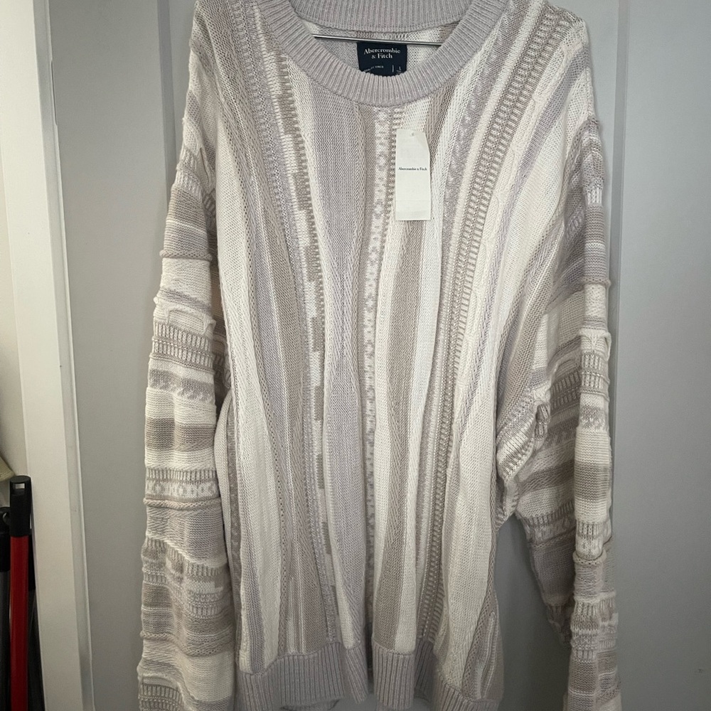 Abercrombie & Fitch Boxy Knit Sweater